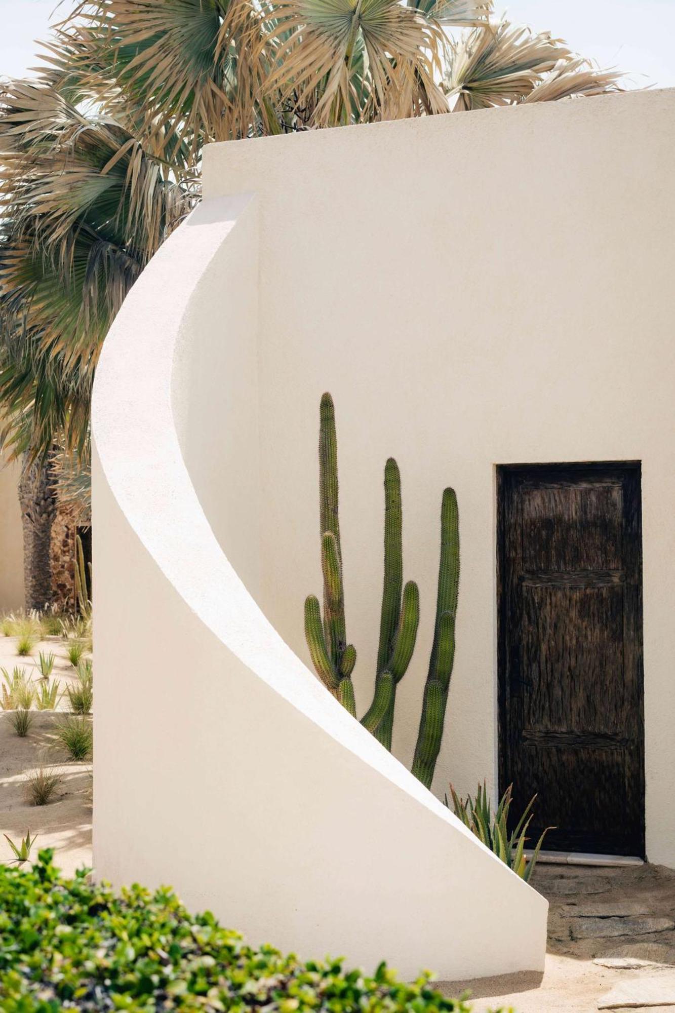 One-Bedroom Premium Suite - Beachfront,1552446931:JPEG